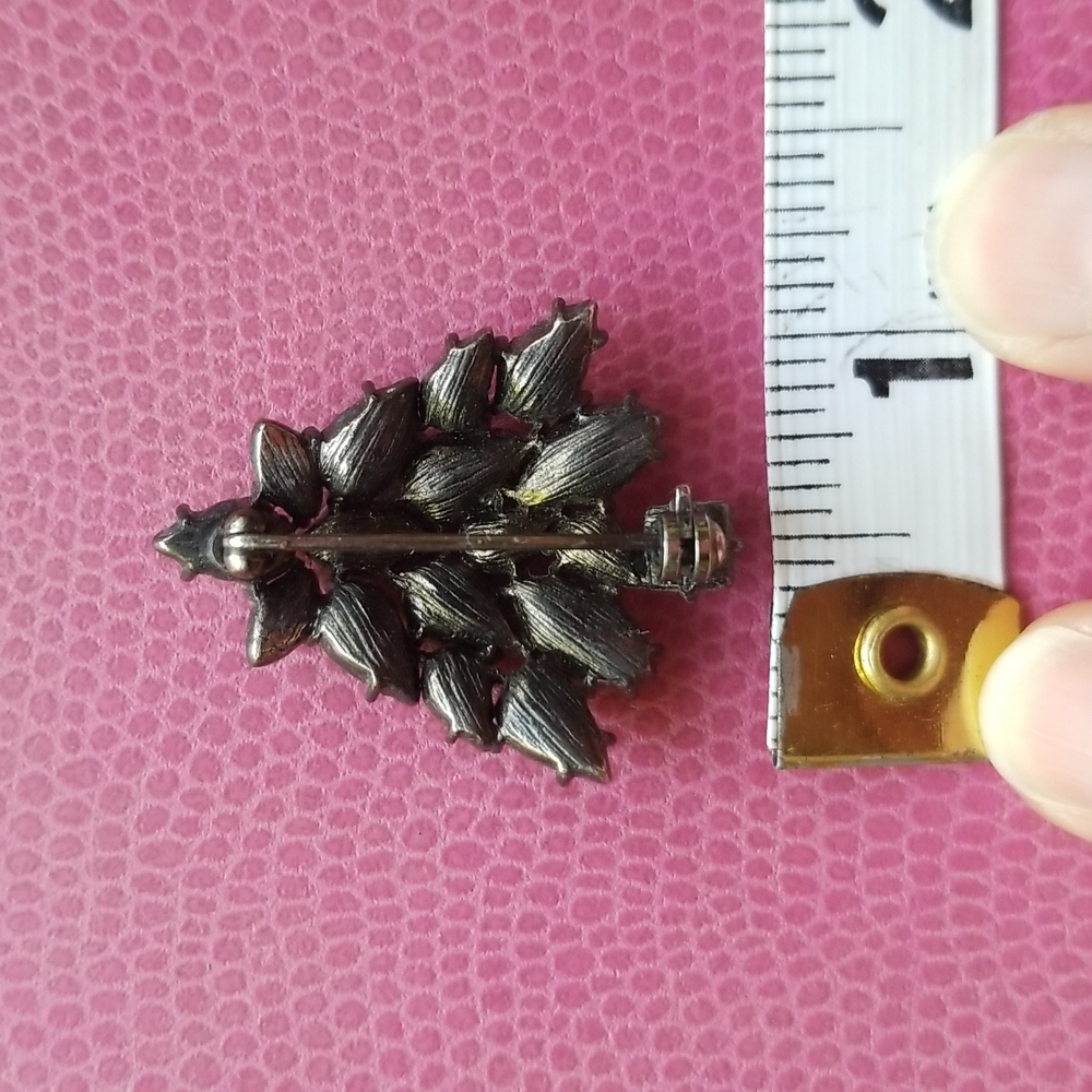 VTG Tiny Xmas Tree Brooch - Picture 6 of 7